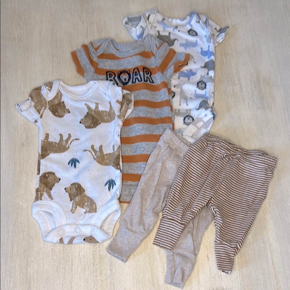 Carter’s preemie Baby safari Animal Print Onesies and Pants Set